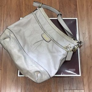 Coach leather shoulder bag